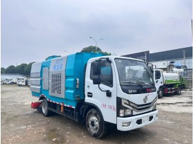 东风5立方吸尘车