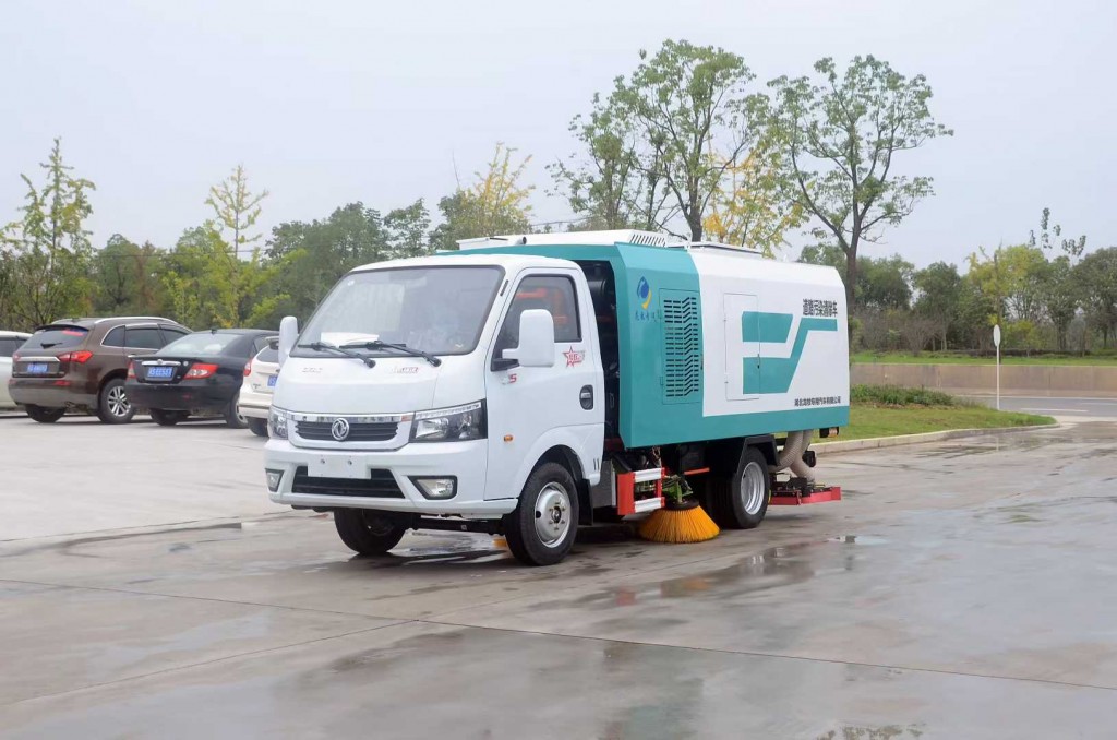 清扫地下室吸尘车