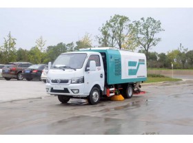 清扫地下室吸尘车