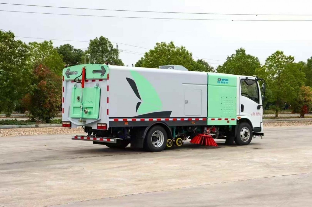 小型洗扫车