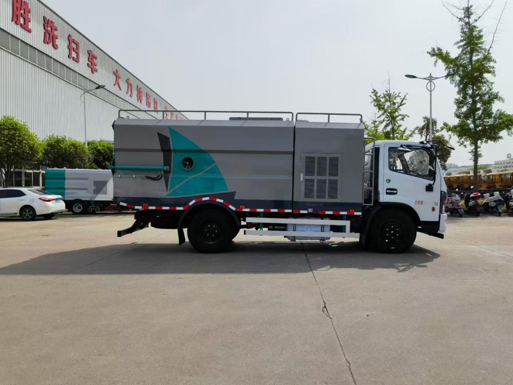 真空负压吸尘车