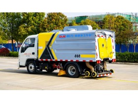 福田路面洗扫车