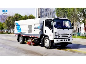 五十铃路面洗扫车