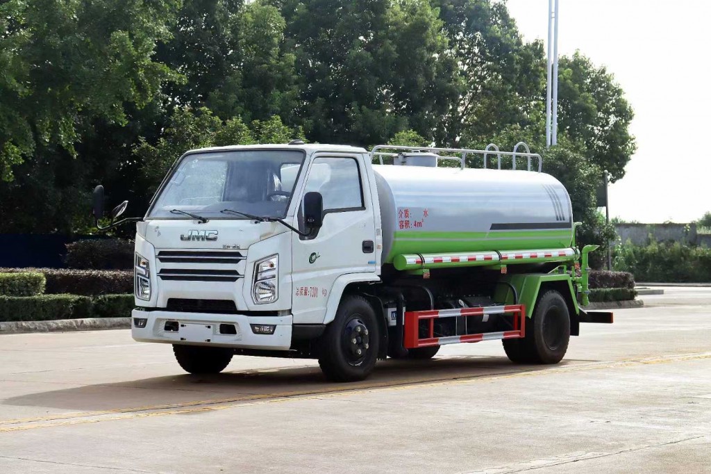 江铃洒水车