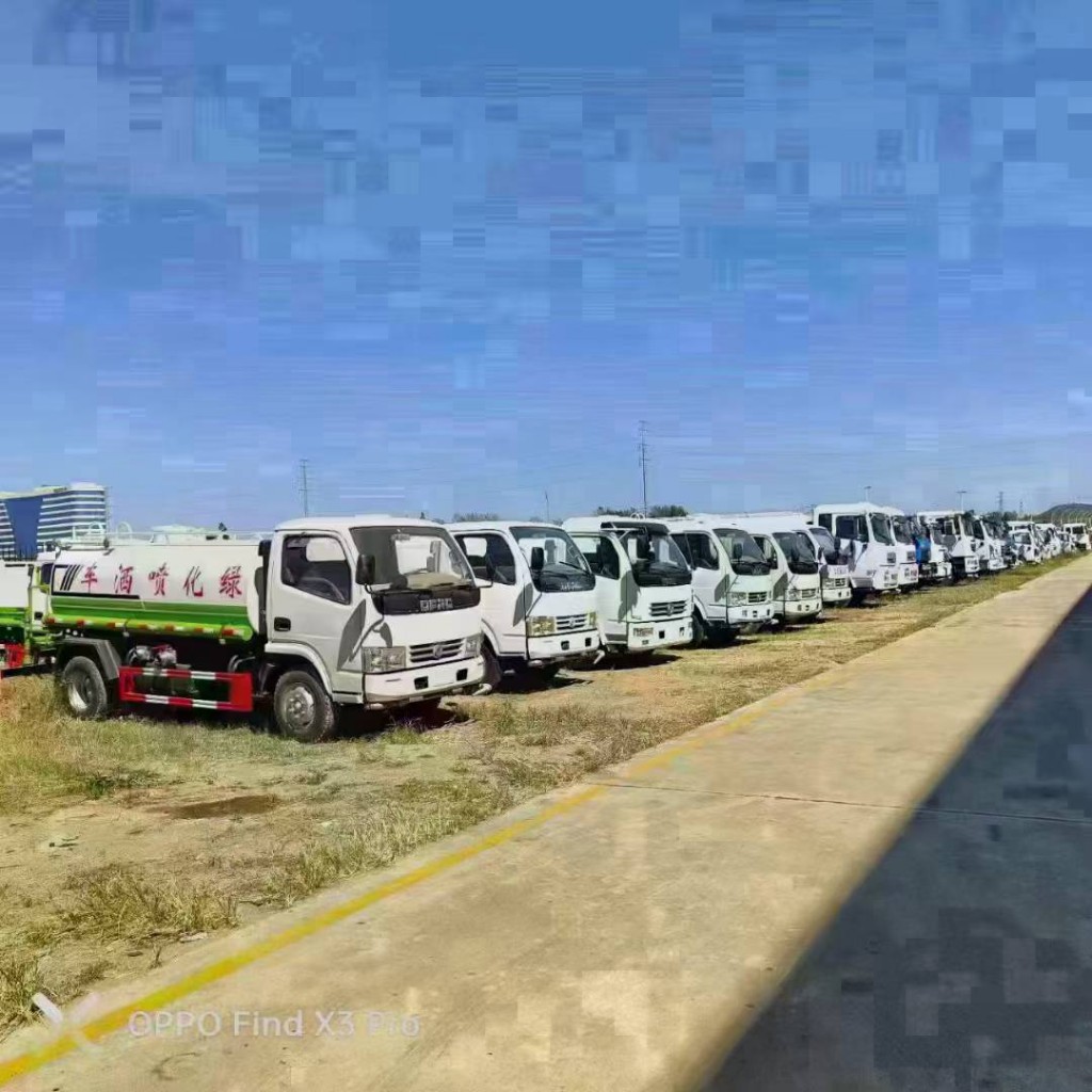 三吨洒水车