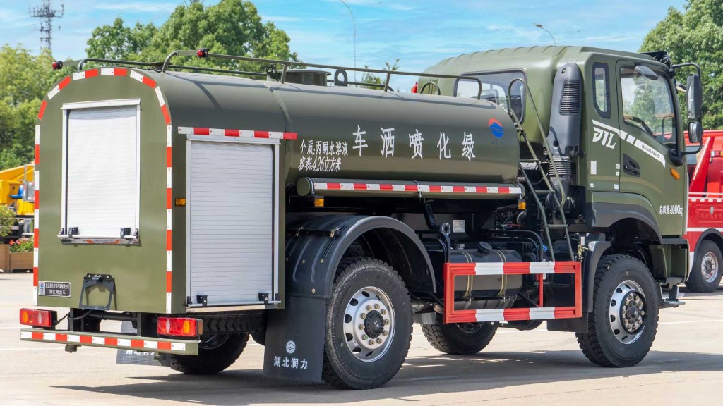 润力洒水车