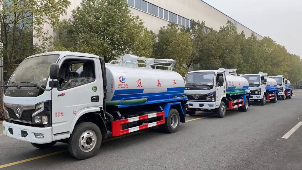 劲卡洒水车