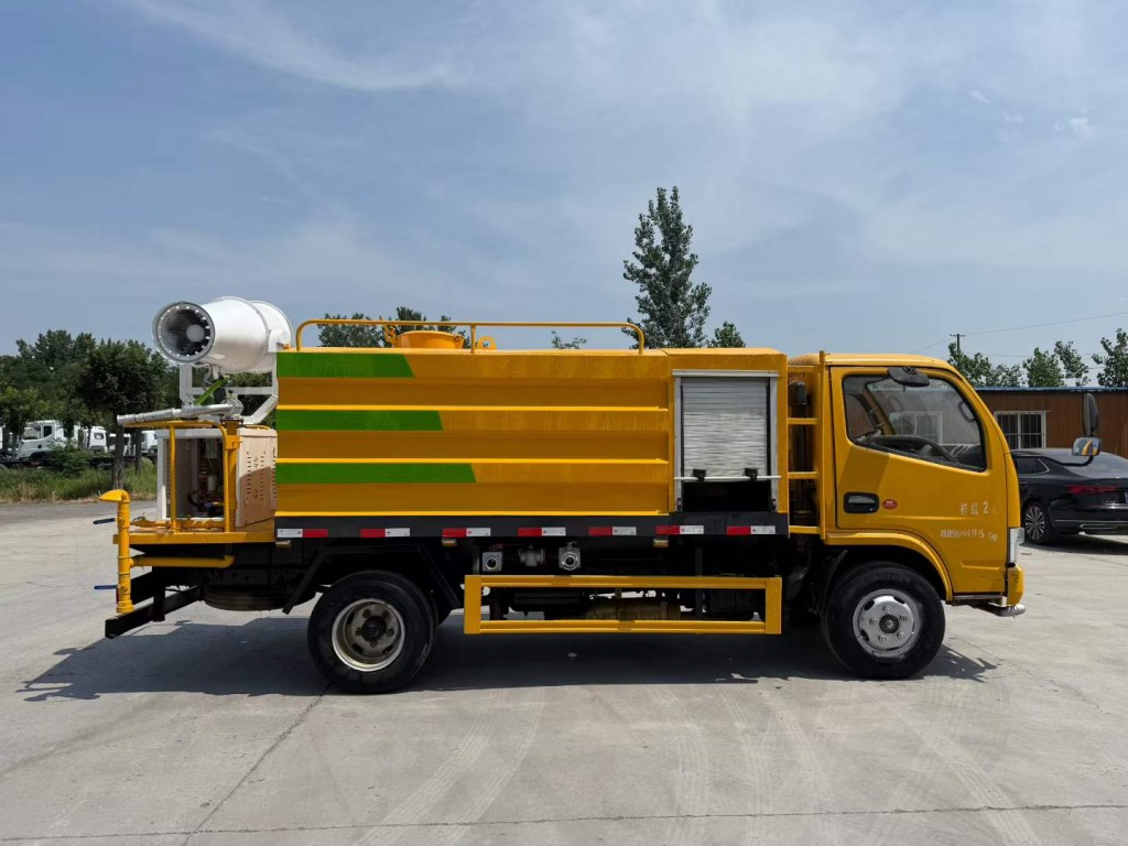 龙帝洒水车