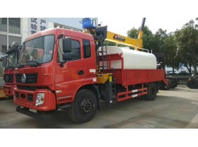 随车吊洒水车