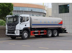 超大洒水车