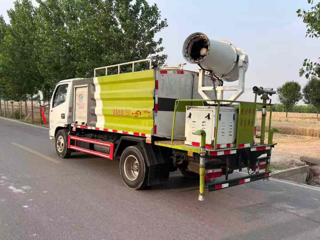 7吨洒水车
