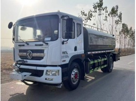 东风153洒水车