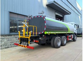 双桥洒水车