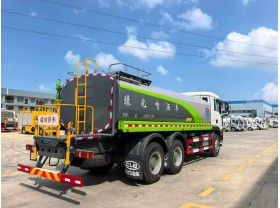 25吨洒水车