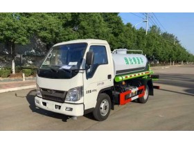 小型绿化洒水车