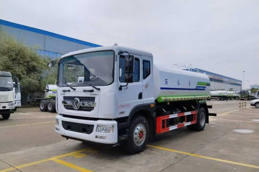 东风d9洒水车