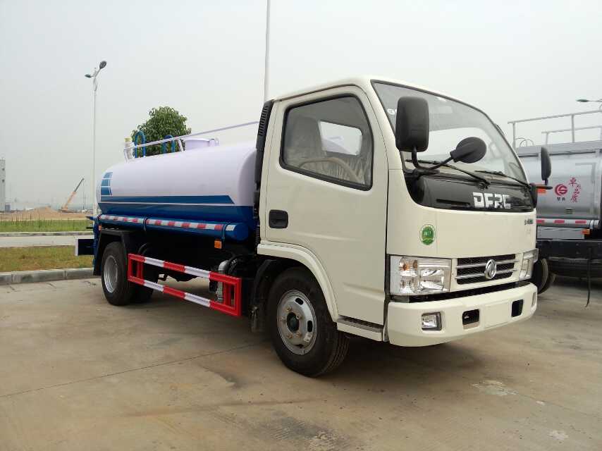 东风锐铃洒水车