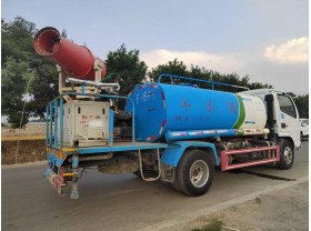湖北新中绿洒水车