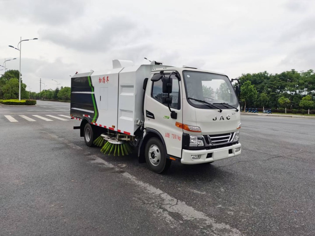 江淮路面清扫车