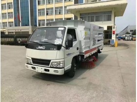 江铃路面清扫车