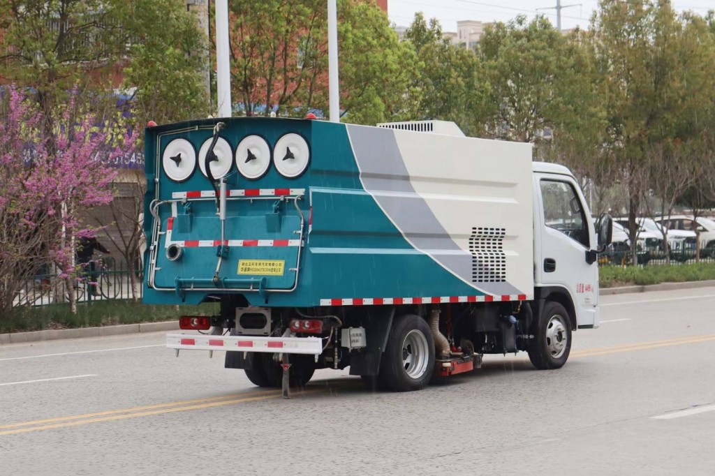 厂区小型吸尘车