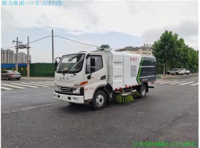 江淮路面吸尘车