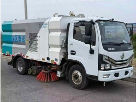 程力路面吸尘车