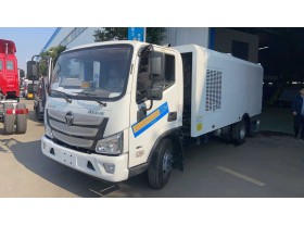 福田真空吸尘车