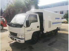 江铃道路真空吸尘车