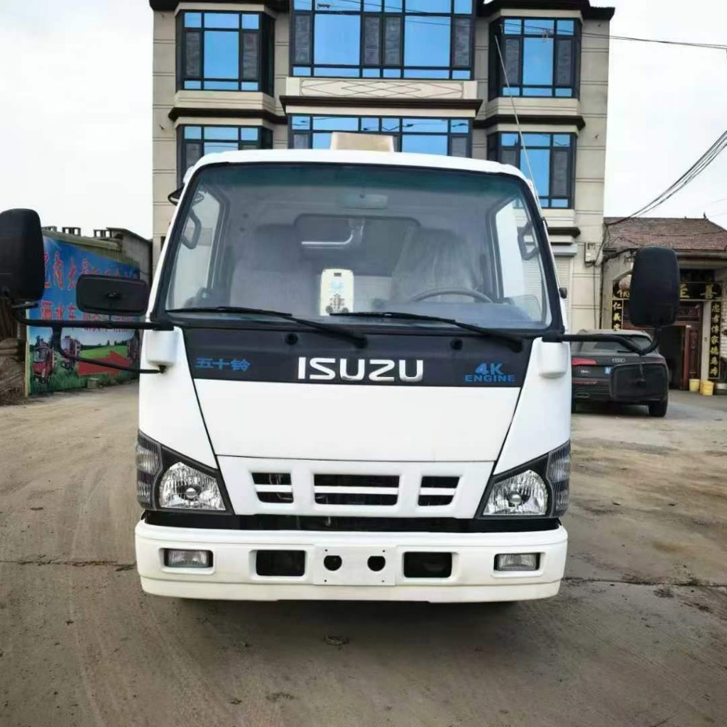 五十铃道路真空吸尘车