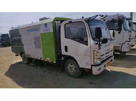 庆铃道路真空吸尘车