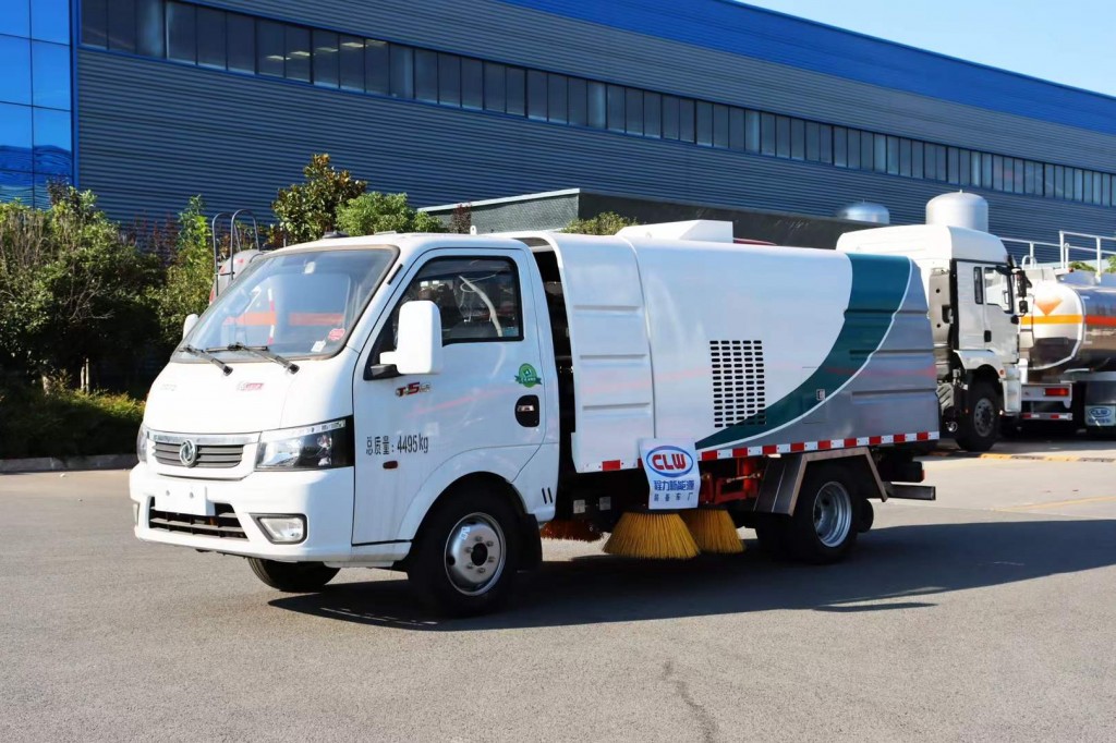 东风小型扫路车
