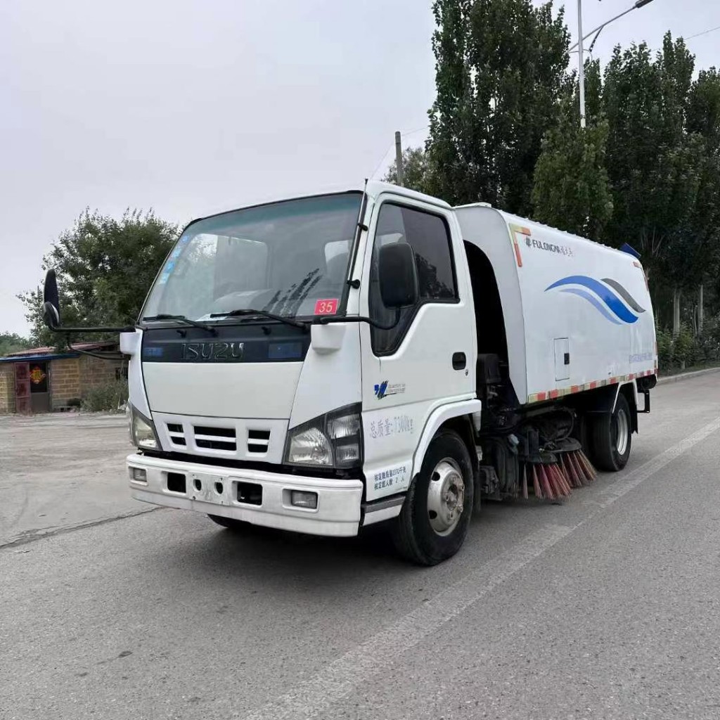 五十铃环卫扫路车