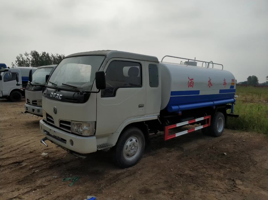东风劲卡洒水车