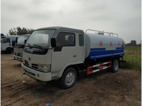 东风劲卡洒水车