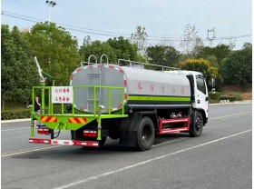 东风6吨洒水车