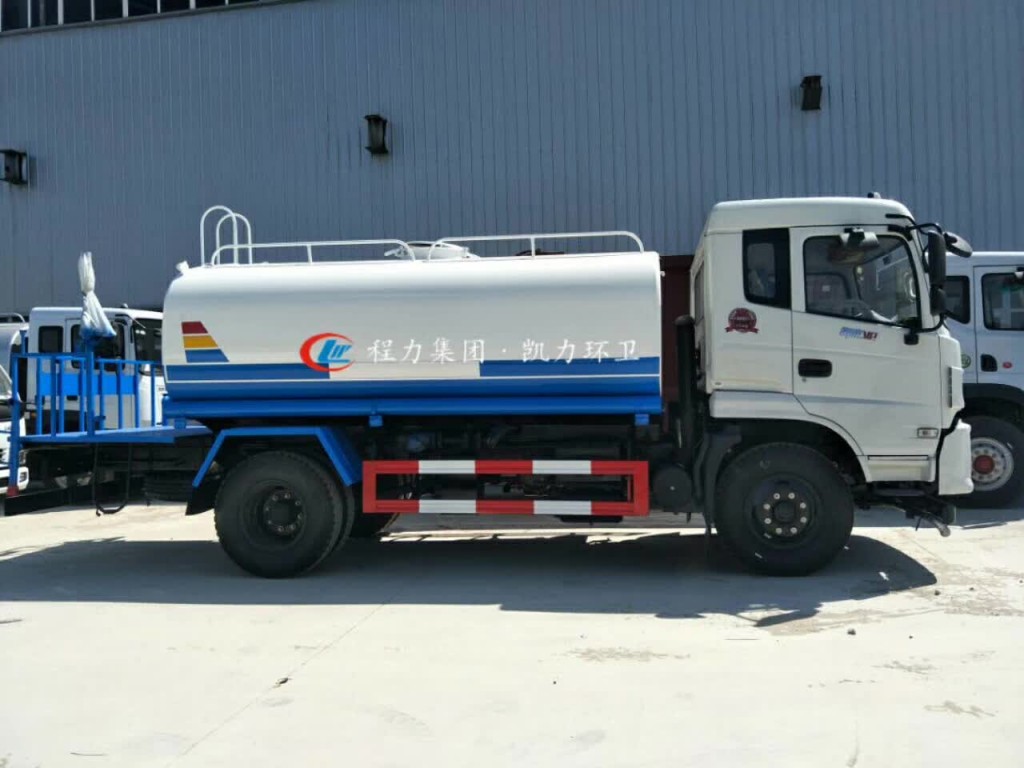 东风创普洒水车