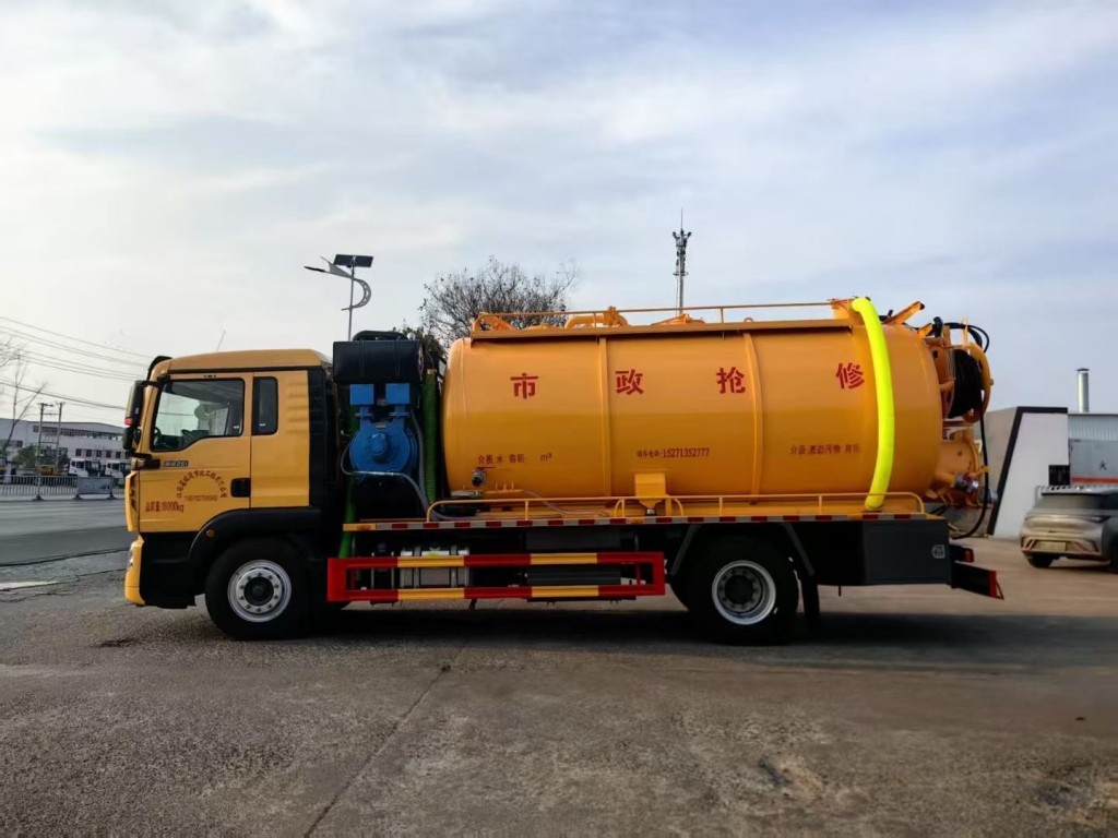 湖北润力清洗吸污车