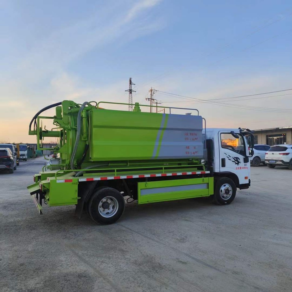 化工液体吸污车