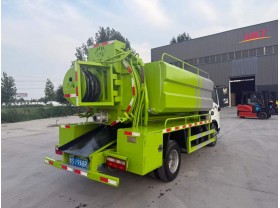 三环吸污车