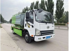 解放疏通吸污车