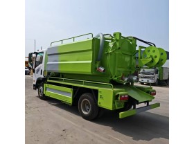 五吨吸污车