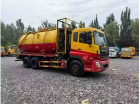东风天龙清洗吸污车