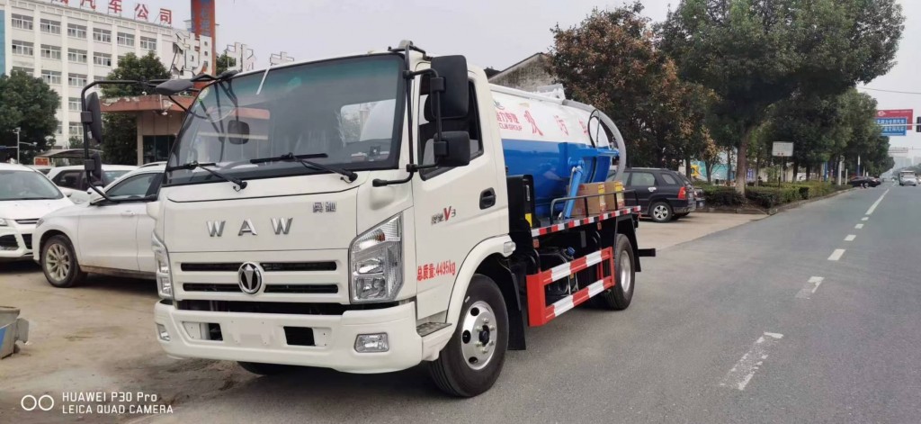 奥驰吸污车
